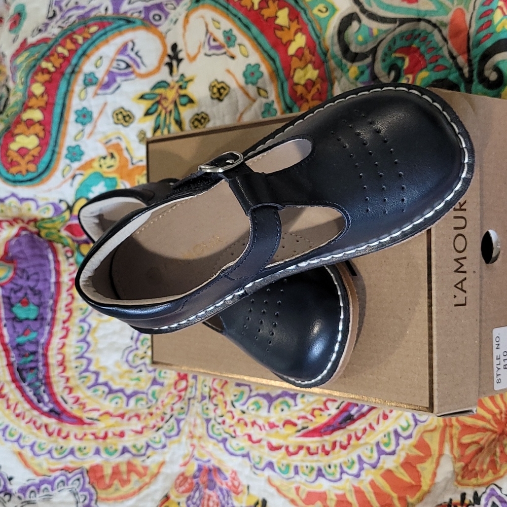 L'amour dress shoe girl size 1 NAVY BLUE